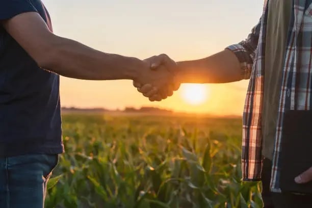 Farmers-handshake