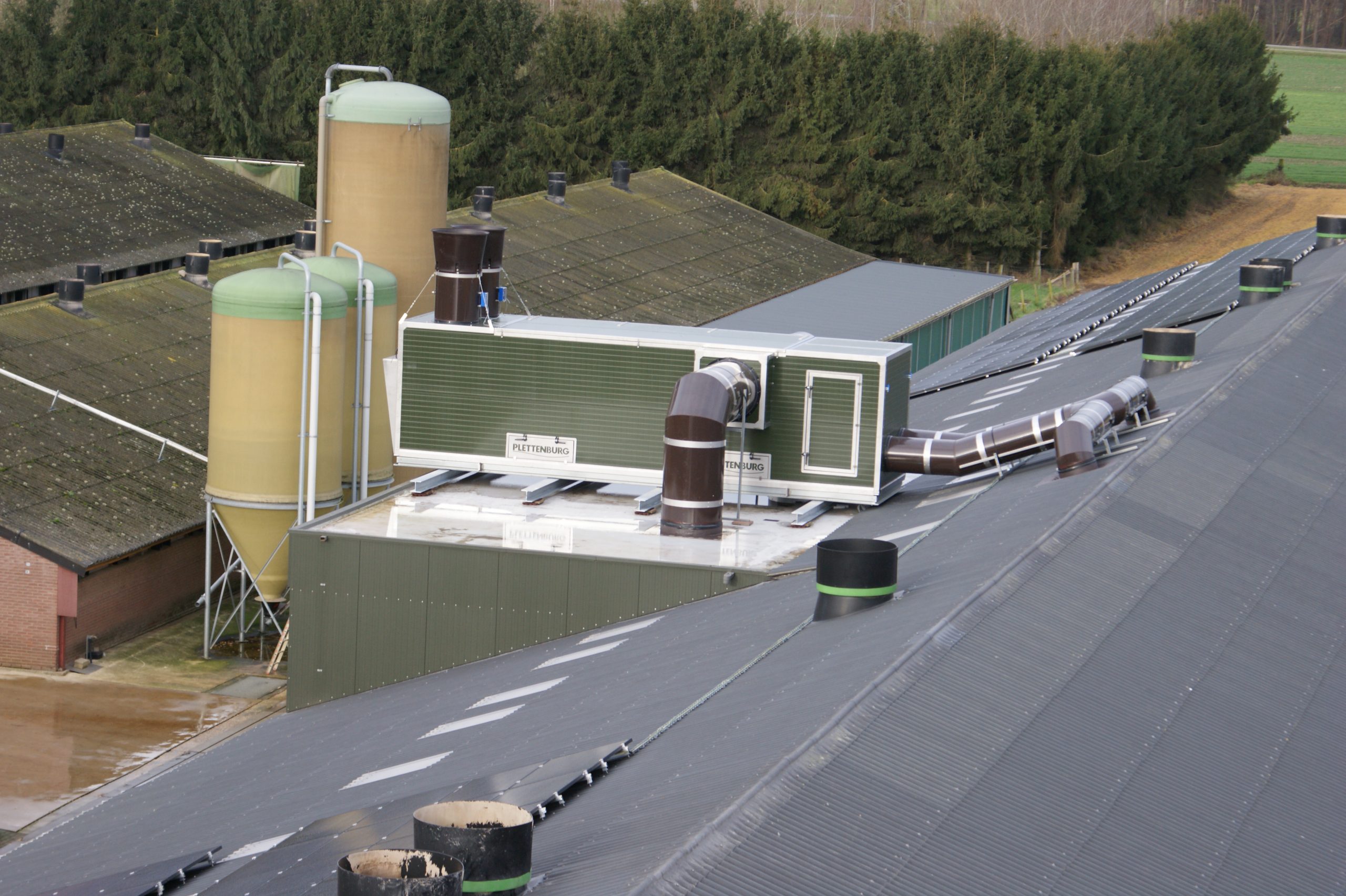 Heat-Exchanger-on-roof-scaled